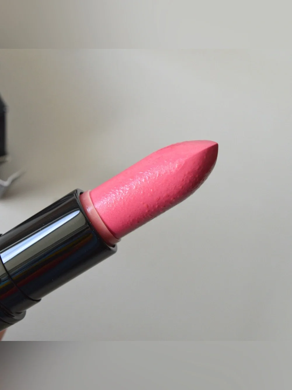 MAC Cosmetics Lipstick *STRAYIN'* Limited Edition BNIB, Hello Kitty Collection